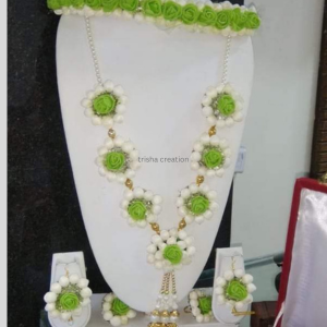 Mogra Kali with Green Flower Jewellery for Mehandi