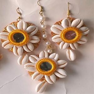 Shell Mang Tikka Earring Set